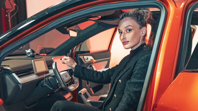 Typisch für Elektroautos haben die Frontpassagiere viel Platz. (Bild: Aiways)