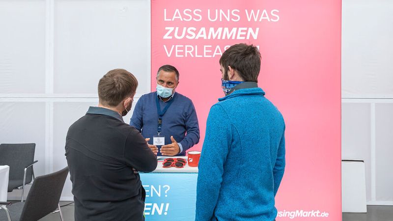 Ausgelegt waren die Digital Automotive Days Corona-bedingt als Hybridveranstaltung. Das persönliche Gespräch mit den Ausstellern und das Netzwerken untereinander kann ein Livestream noch nicht ersetzen. (Stefan Bausewein)