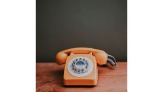 Sie haben das Vorzimmer erfolgreich passiert und wurden zum Chef durchgestellt; und nun? Diese Tipps helfen bei der Kaltakquise. (gemeinfrei)