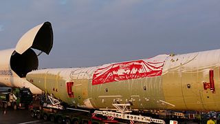 Das Verladen der Airbus-Teile stellt eine Herausforderung dar. (Archiv: Vogel Business Media)