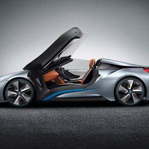 BMW zeigt in Peking die neue Evolutionsstufe des i8 - einen Spyder. 