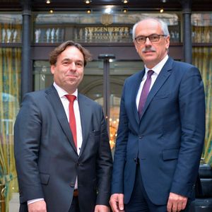 links: Hartmut Rauen, Geschäftsführer des Fachverbands Antriebstechnik, rechts: Wilhelm Rehm, Vorsitzender des Fachverbands Antriebstechnik