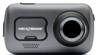 Die Nextbase-622GW kann in Super-Slow-Motion bis zu 120 Bilder pro Sekunde wiedergeben. Ein Rückfahrkamera-Modul ist ansteckbar. (Nextbase)