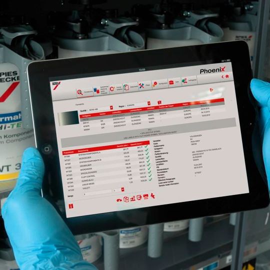 Mit der Phoenix-App von Spies Hecker können Lackerier den gesamten Prozess der Farbtonfindung ortsunabhängig steuern.(Bild:  Spies Hecker)