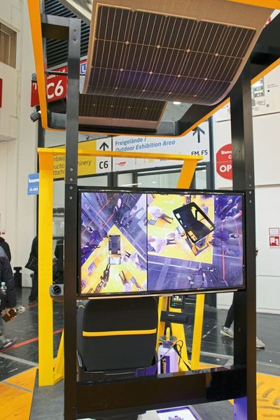 Mit rund 614.000 m² ist die ohnehin größte Messe der Welt seit dem letzten Mal um nochmal 9000m² größer geworden. Zwei Drittel davon fallen auf das Freigelände mit den gigantischen Baumaschinen. In den 18 Hallen der Münchener Messe stellen 3700 Firmen aus 58 Ländern aus. (Richter/konstruktionspraxis)