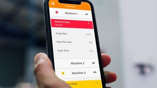 Mit der App können Maschinen und Anlagen in Echtzeit überwacht werden.  (In-Tech)