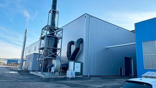 Das ist ein Teil der Außenansicht der neuen Beizanlage bei EZM in Wetter. Sie ersetzt zwei alte Systeme, steigert aber dennoch die Kapazität bei der Herstellung. (Bild: EZM)