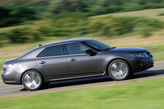 Der Schwede teilt sich die technischen Gene mit dem Opel Insignia, kaschiert die Verwandtschaft aber durch die lange Form, die den Opel immerhin um 18 Zentimeter übertrifft. (Archiv: Vogel Business Media)