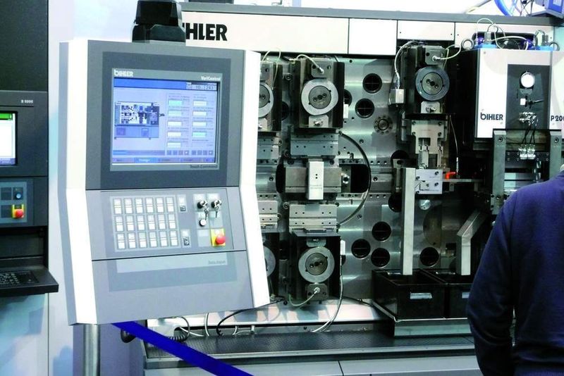 Die RM 40P soll den Einsatzbereich der RM-Serie von Bihler erweitern. Auch diese Maschine wurde das erste Mal dem Fachpublikum gezeigt. Sie ist mit der neuen Prozesssteuerung Vari-Control VC1 ausgestattet. (Archiv: Vogel Business Media)