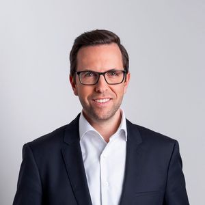 Christoph Knogle, CEO Keba Group AG: „Software ist ein zentraler Bestandteil aller Keba Produkte. Mit Keba Digital bieten wir diese Expertise nun hardware-unabhängig in Form von KI-Dienstleistungen und industrietauglichen Plattformen an." (Bild: Keba / Christian Huber Fotografie, www.christianhuberfotografie.com)
