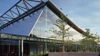 Die Landesmesse Stuttgart bietet die größte Fläche und die meisten Industrieausstellungen in Baden-Württemberg. (Landesmesse Stuttgart)