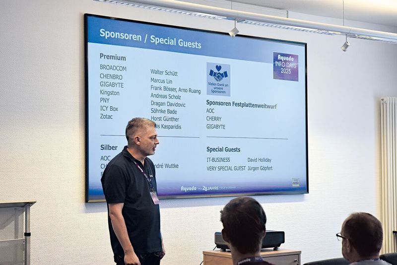 Volker Rühlicke (CEO Aquado) heißt persönlich alle Sponsoren und Gäste willkommen. (Bild: Aquado)