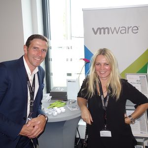 Mario Euker, VMware, und Kirsten Meier, noris network.(Bild: IT-BUSINESS)