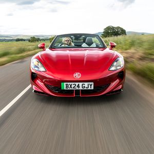 Für die Front muss sich kein Freund italienischer Automode schämen.(Bild:  MG Motor)