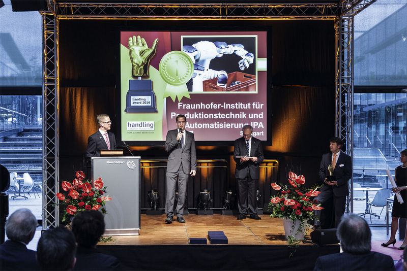 Verleihung des Handling Award 2014 am 7. Oktober 2014 auf der Messe Motek in Stuttgart. (Bild: Fraunhofer-IPA)