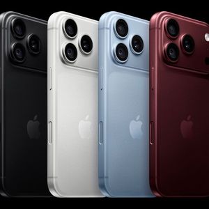 Das Design des Apple iPhone 18 Pro ist im Vergleich zum Vorgänger kaum verändert. Dafür arbeitet im Inneren der neue A20-Pro-Chip.(Bild:  Apple)