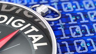 Kleinere Unternehmen haben meist keinen eigenen Digitalisierungs-Chef – warum also nicht einen CDO auf Zeit engagieren? (© bluedesign - stock.adobe.com)