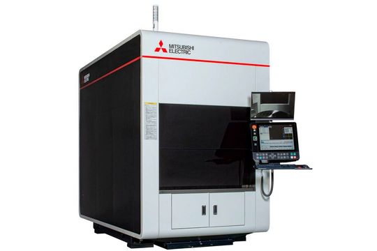 Der Metall-3D-Drucker AZ600 schmilzt Schweißdraht mit einem Laserstrahl um hochwertige 3D-Strukturen zu erzeugen.(Bild:  Mitsubishi Electric)