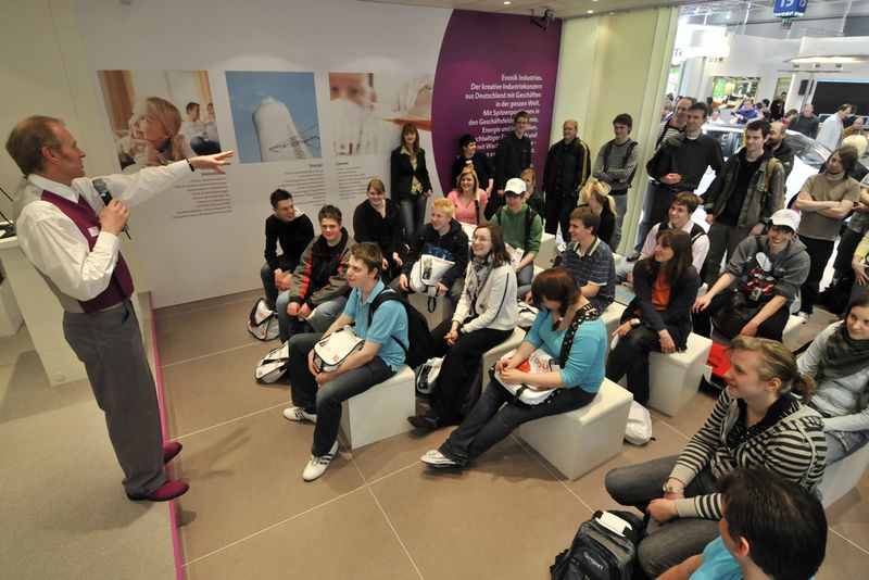 Dem Nachwuchs gewidmet war Tec-to-You, eine gemeinsame Initiative von Wirtschaft, Wissenschaft und Politik auf der Hannover-Messe 2008.  Bild: Deutsche Messe (Archiv: Vogel Business Media)