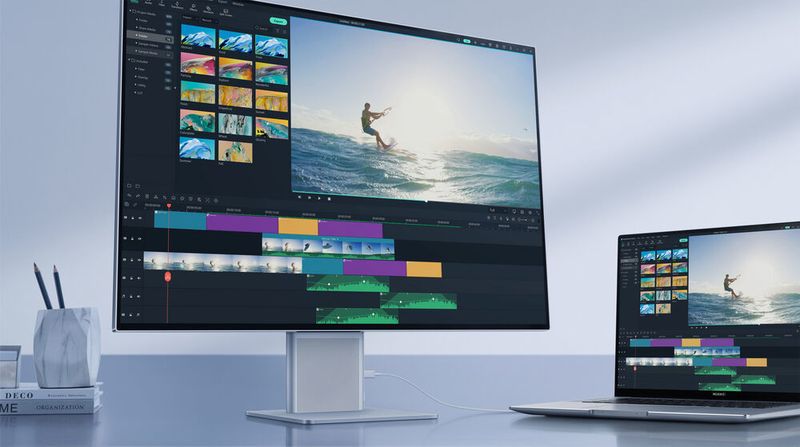 Über USB-C mit dem Mateview verbundene Notebooks werden mit bis zu 65 Watt versorgt. Das Umschalten der Signalquelle erfolgt mittels Wischgeste auf der Smart Bar. (Huawei)