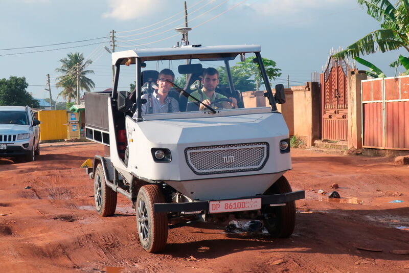 Die TU München hat ein Elektroauto für Afrika entwickelt. In Ghana wurde der erste Prototyp aCar unter realen Bedingungen getestet.  (TUM)
