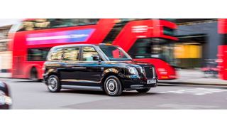 Die so genannte Koaxial-Achse von GKN treibt das neue London-Taxi namens TX eCity an.  (GKN)