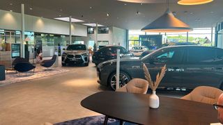 In der Detmolder Weller-Filiale wurde das neue Showroom-Konzept Retail Next bereits umgesetzt, zehn weitere Betriebe folgen bis zum Jahresende. (Bild: Weller)