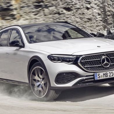 Bei der E-Klasse und ihren Derivaten lief es gut im ersten Quartal. Insgesamt musste Mercedes beim Absatz jedoch Federn lassen. (Bild: Mercedes-Benz Group)