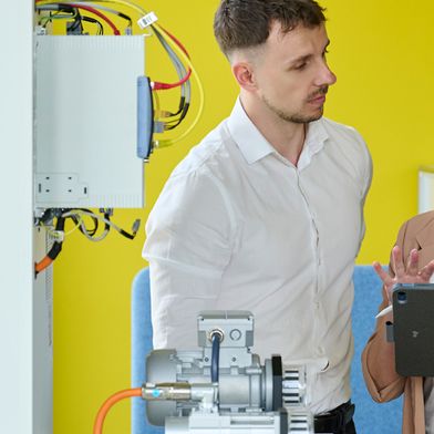 Sales Automation vernetzt Vertrieb, Produktmanagement und Engineering auf einer gemeinsamen Datenbasis. (Bild: @encoway)