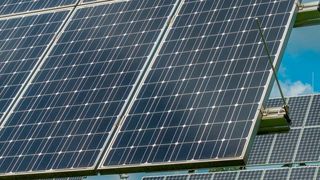 Bessere Solarzellen für die Stromerzeugung sind eine Möglichkeit, die Treibhausgasemissionen zu verringern. (gemeinfrei)