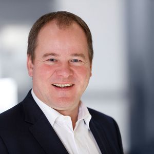 „Schön, wenn uns die aktuelle Lage auch zu neuen Formaten treibt - wie zum Beispiel das AMB Technologieforum“, sagt Bernd Hilgarth, Chiron. (Bild:  Chiron)