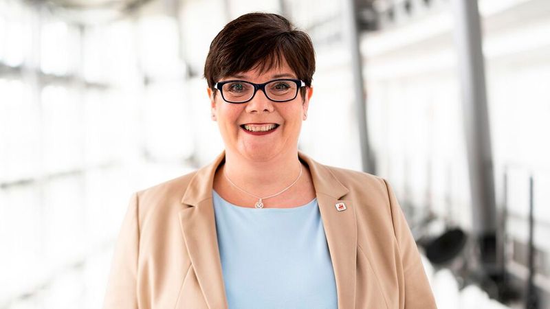 Birgit Biermann solle Ralf Sikorski in dessen Funktion als Vizechef und Tarifverhandlungsführer  des IG-BCE nachfolgen. (Bild: IG-BCE)