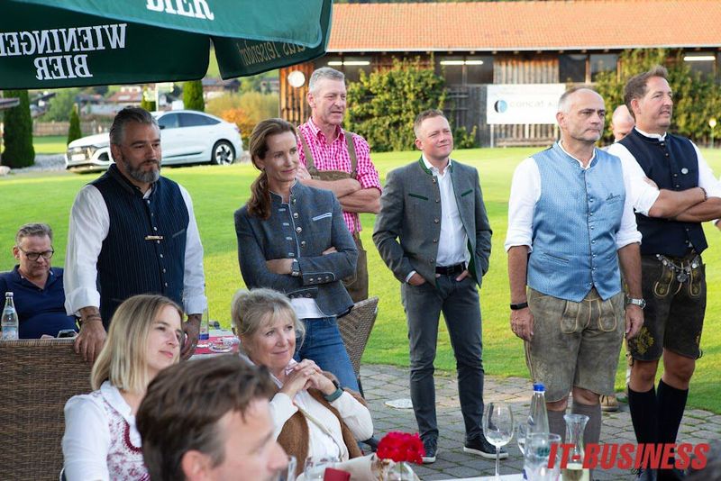 Gepanntes Warten auf die Siegerehrung am Abend (Bild: Vogel IT-Medien GmbH)