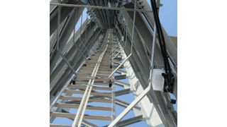 Für den Einsatz in Außenbereichen und Gittermasten bietet sich die Kombination aus Podis-LED und Gesis-RST-Steckverbindern an. (Bild: Wieland Electric GmbH)