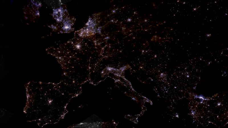 Siemens ist eine Partnerschaft mit der Europäischen Weltraumorganisation (ESA) eingegangen.(Bild:  ESA/NASA/Cities at Night)