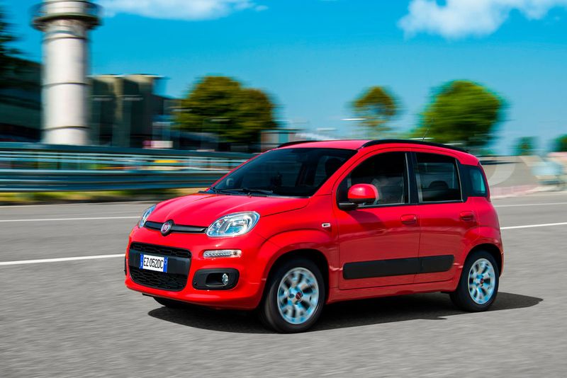 Auch Fiat hat einige Modelle mit Erdgasantrieb im Programm. Sie haben den Beinamen „Natural Power“. Der kleinste davon ist der Panda: 0,9 Liter 59 kW/80 PS – Max. Drehmoment: 140 Nm Tanks: 12 kg CNG, 35 Liter Benzin – kombinierter NEFZ-Verbrauch: 3,1 kg/100 km – CO2-Emissionen (mit CNG): 85 g/km. (Bild: FCA)