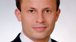 Trotz leicht besserer Auftragszahlen ist Daniel Rogusch, Projektleiter bei der Dr. Wieselhuber & Partner GmbH, überzeugt: „Bei einem derartigen, erdrutschartigen Umsatzrückgang sind Sachkostenreduzierungen, Kurzarbeit und vereinzelte Personalanpassungen auf Dauer nicht ausreichend.“ Bild: Dr. Wieselhuber & Partner (Archiv: Vogel Business Media)