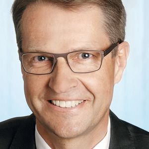 Christian Wendler,  Vorstandsvorsitzender der Lenze-Gruppe ist zuversichtlich: „Für das laufende Geschäftsjahr 2014/2015 erwarten wir ein leichtes, mit dem Vorjahr vergleichbares Umsatzwachstum – ebenso ein moderat verbessertes operatives Jahresergebnis.“