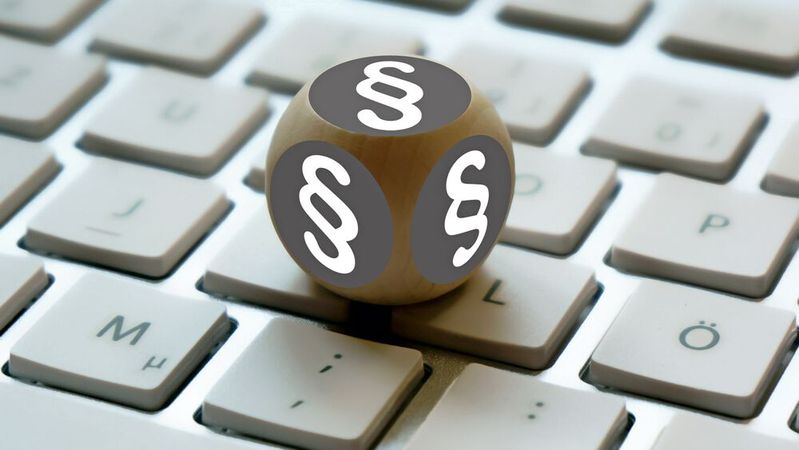 Welcher Paragraf könnte dazu führen, dass ich Recht bekomme? Diese Überlegung eines Verbrauchers ging gründlich schief.(Bild:  © MH – stock.adobe.com)