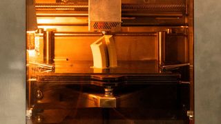 Einen Hochtemperatur-3D-Drucker selbst bauen – möglich machen das kostenlsoe Konstruktionsdaten von Igus. (Igus)