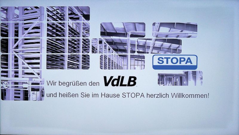 Der Lagerspezialist Stopa in Achern-Gamshurst, Mitglied im VdLB, war der zweite Gastgeber während der Jahrestagung und begrüßte in besonderer Art und Weise die Besucher. (Bild: Kuhn)