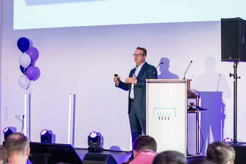 Nah am Tagesgeschäft: Enreach Geschäftsführer Christoph Wichmann betont die Bedeutung partnerschaftlicher Zusammenarbeit.  (Bild: Info@MarioBok.de)