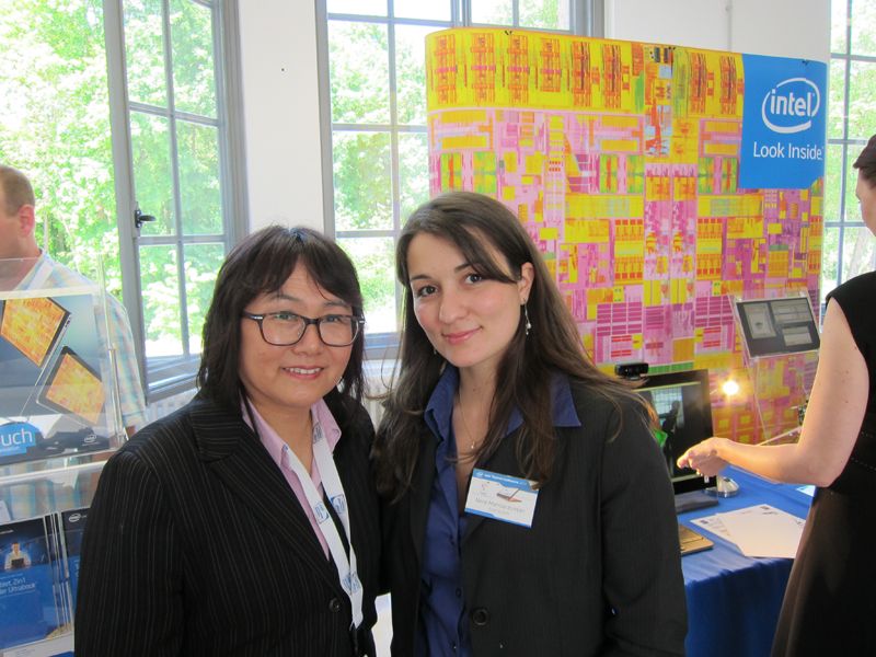 Yvonne Wu, Colorful, mit Nane Hambarzumjan, Intel (Bild: IT-BUSINESS)