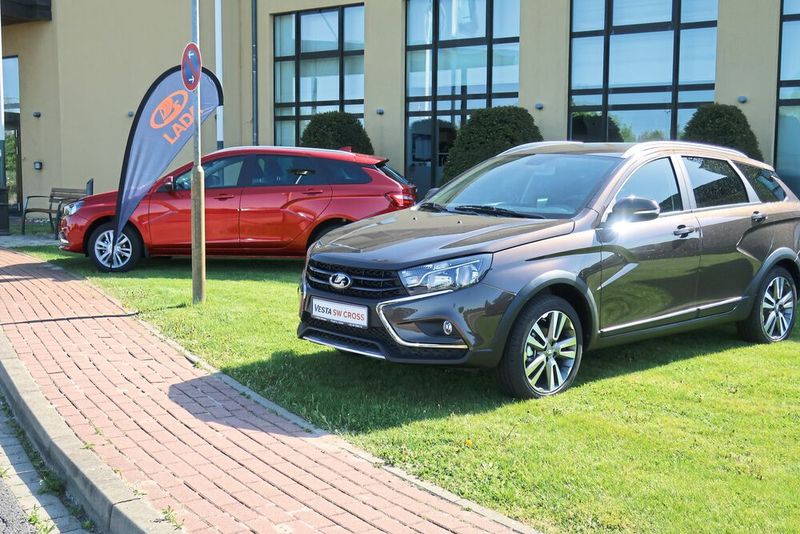 Spätenstens der Vesta Kombi will im B-Segment im deutschen Markt punkten. (Bild: Grimm / »kfz-betrieb«)