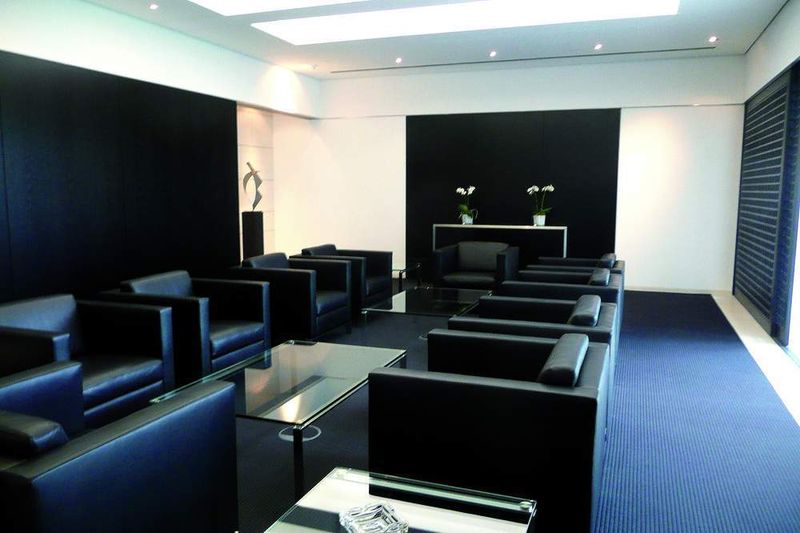 Einer der sogenannten Royal Rooms die besonders exklusiv ausgestattet sind und in denen der Handschlag für den Maschinenkauf stattfinden soll. Bild: Kuhn (Archiv: Vogel Business Media)