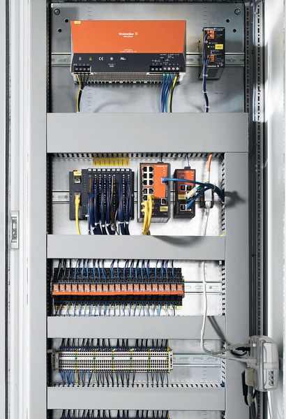 Als Partner der Industrial Connectivity offeriert Weidmüller komplette Lösungen zur Maschinen- und Anlagenautomatisierung aus einer Hand. (Bild: Fotostudio + Medienlabor Hesterbrink)