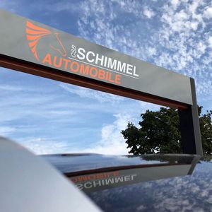 Das Berliner Autohaus CSB Schimmel hat viele Abläufe digitalisiert – auch die Personalsuche und das Personalmanagement.(Bild:  Achter/»kfz-betrieb«)