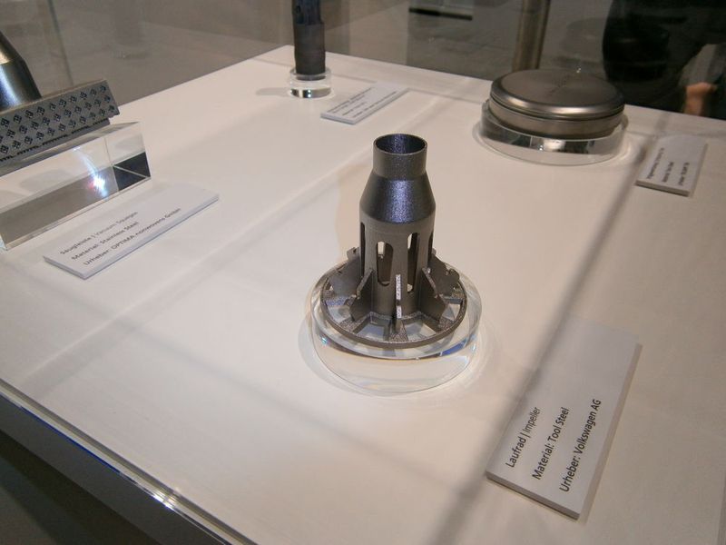 Trumpf präsentierte auf der ersten formnext das wieder erwachte und optimierte Know-how in Sachen additiver Fertigung via Laserstrahlsystemen. (Bild: Königsreuther)