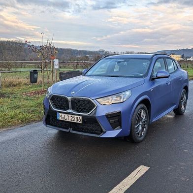 Der BMW X2 kommt mit einer Tankfüllung gut 1.000 Kilometer weit. (Bild: Mauritz)