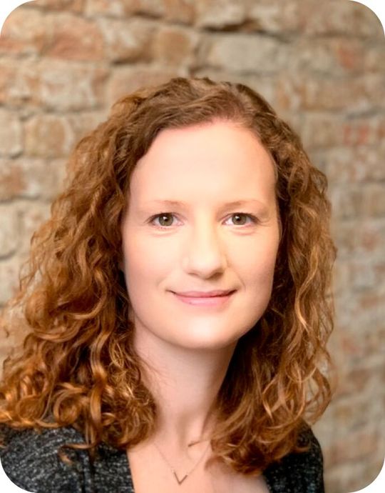 Linda Weber, CEO und Geschäftsführerin von Mindable Health: „Um unsere App als Medizinprodukt zertifizieren zu lassen, haben wir gemeinsam mit externen Beratern eine Risikoanalyse und Qualitätsmanagementprozesse erstellt.“ Linda Weber, CEO und Geschäftsführerin von Mindable Health: „Um unsere App als Medizinprodukt zertifizieren zu lassen, haben wir gemeinsam mit externen Beratern eine Risikoanalyse und Qualitätsmanagementprozesse erstellt.“